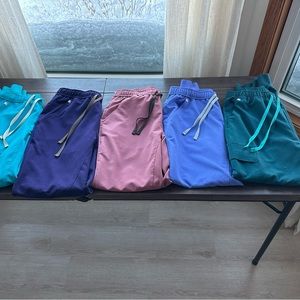 Mens medium figs scrubs